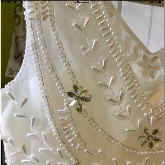 Lovely “beach” wedding dress - never worn - Picture 3 of 5